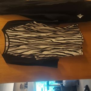 Lularoe 3/4 inch sleeve shirt size L
